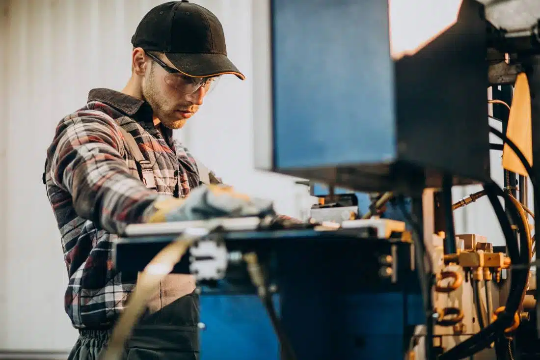 Somos expertos en la selección de operadores de CNC para la industria metalúrgica